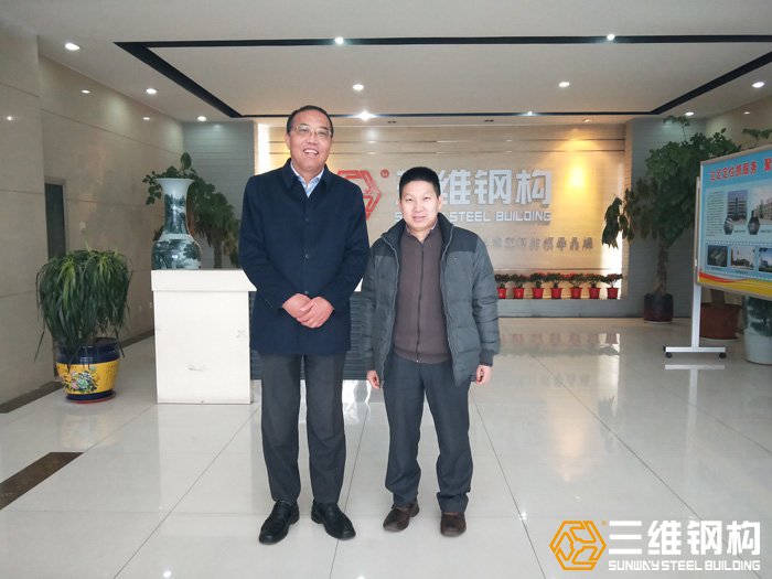中科院工程熱物理所劉博士與董事長(zhǎng)合影